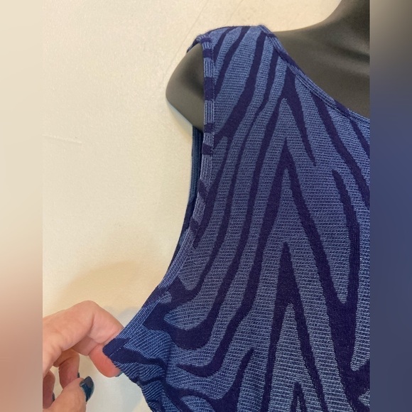 A Pea In The Pod Maternity~Two-Toned Blue Bodycon Midi Dress~Sleeveless~Size L - Picture 10 of 13